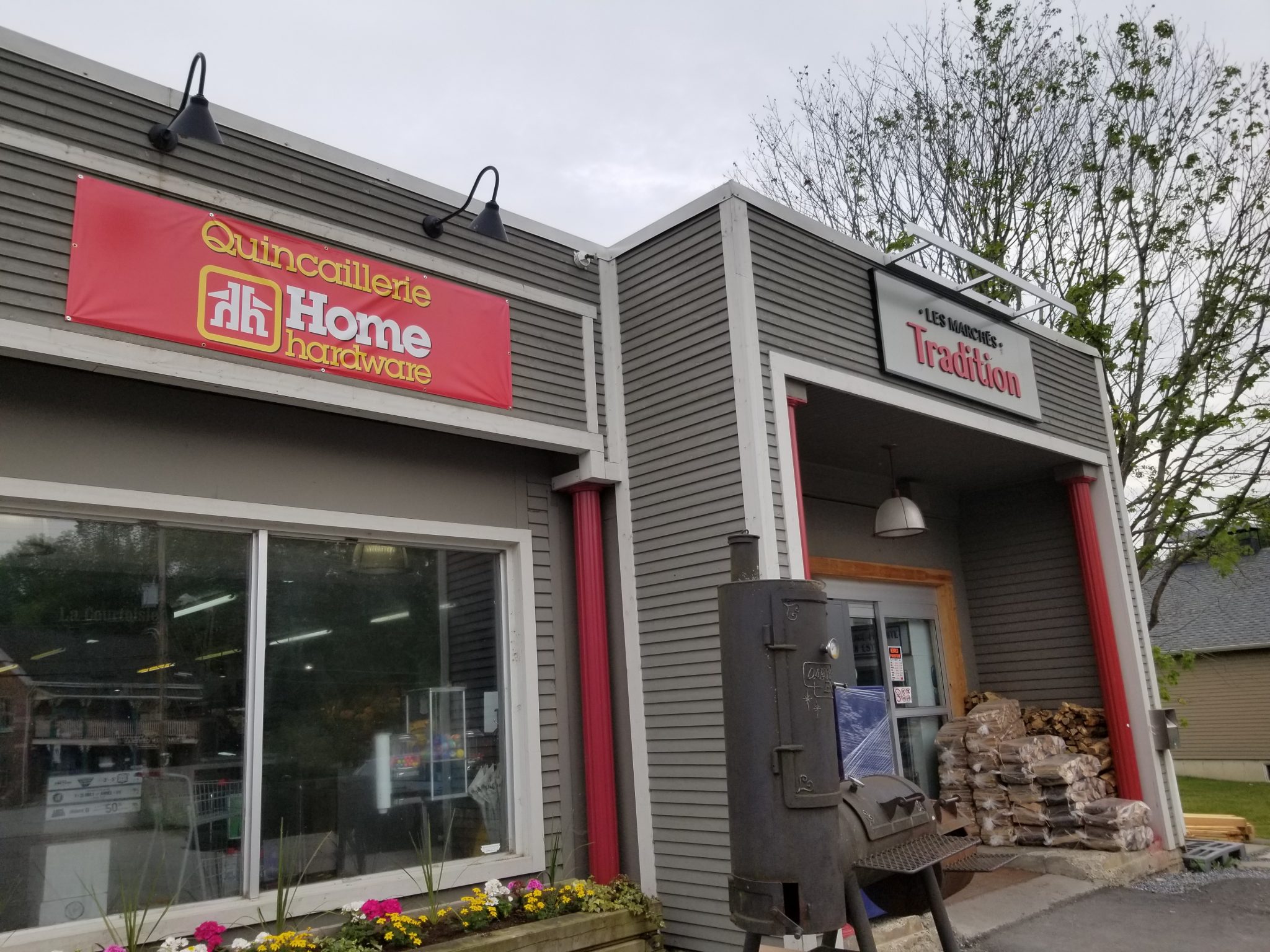 Home Hardware dealers recognized by AQMAT Hardlines